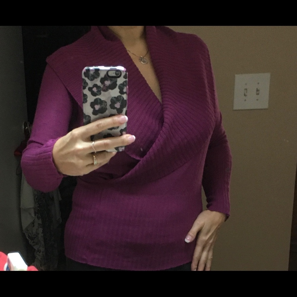 V neck wrap collared sweater